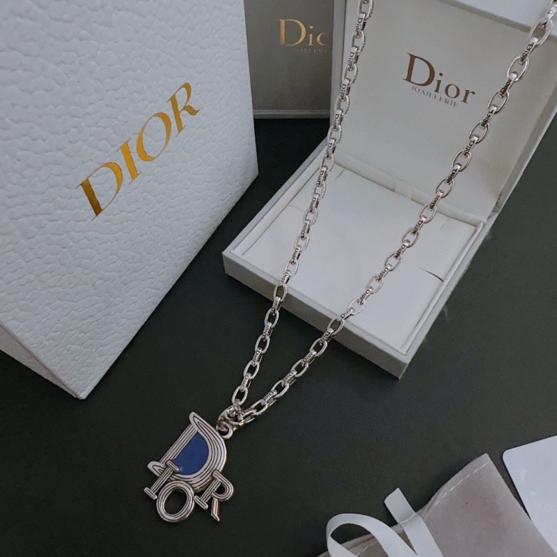 chr1st1an D10r necklaces
